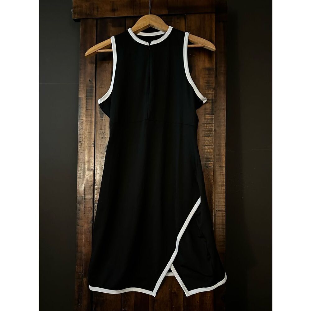 Black Sleeveless V-Neck zipper Dress with White Trim
